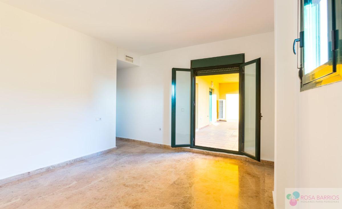 For sale of flat in San Pedro de Alcántara