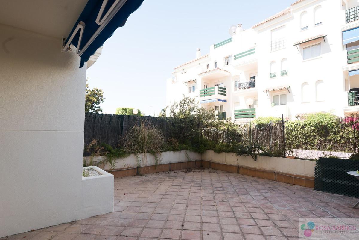 For sale of apartment in Nueva Andalucía