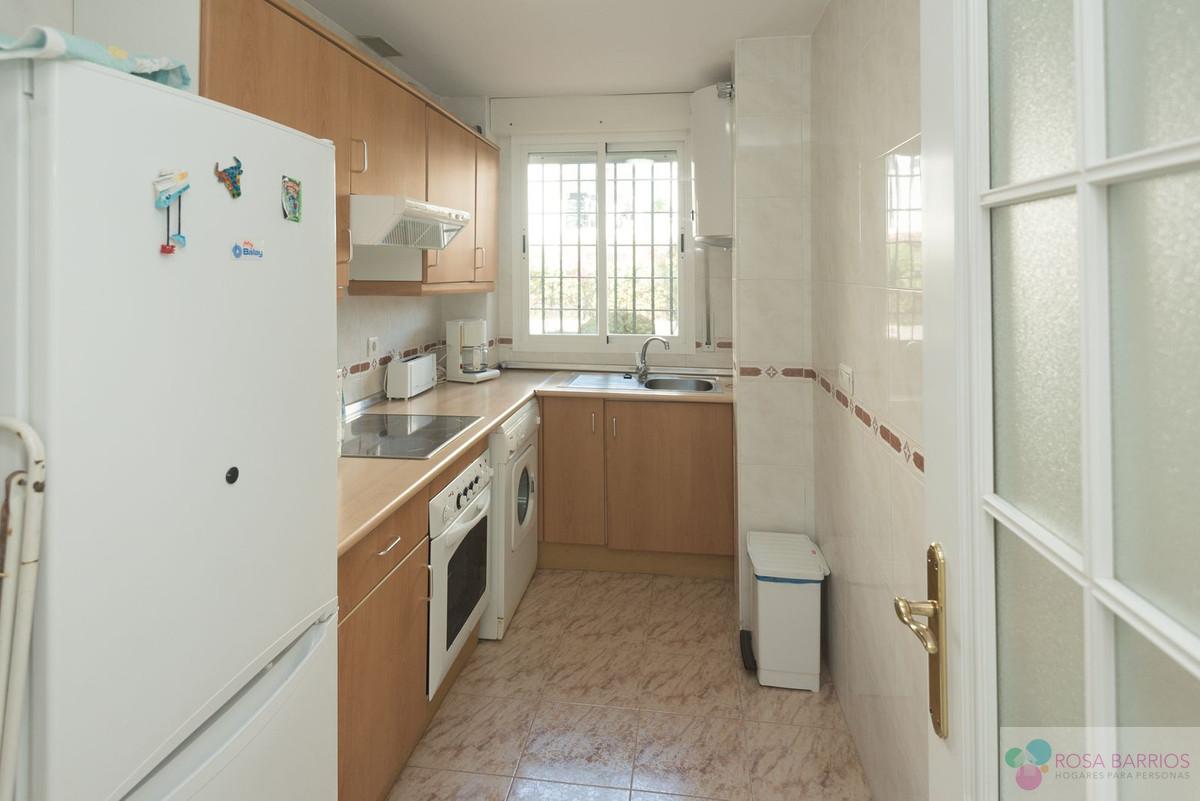 For sale of apartment in Nueva Andalucía