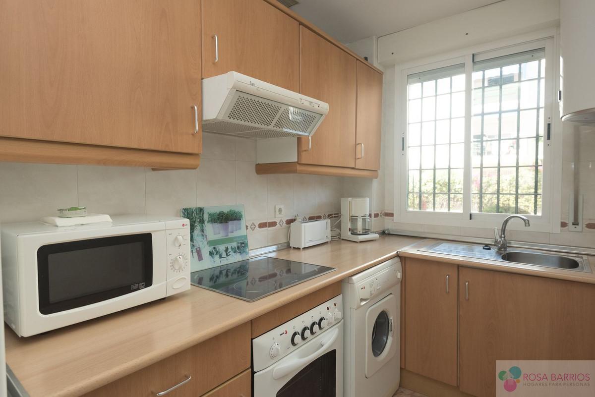 For sale of apartment in Nueva Andalucía