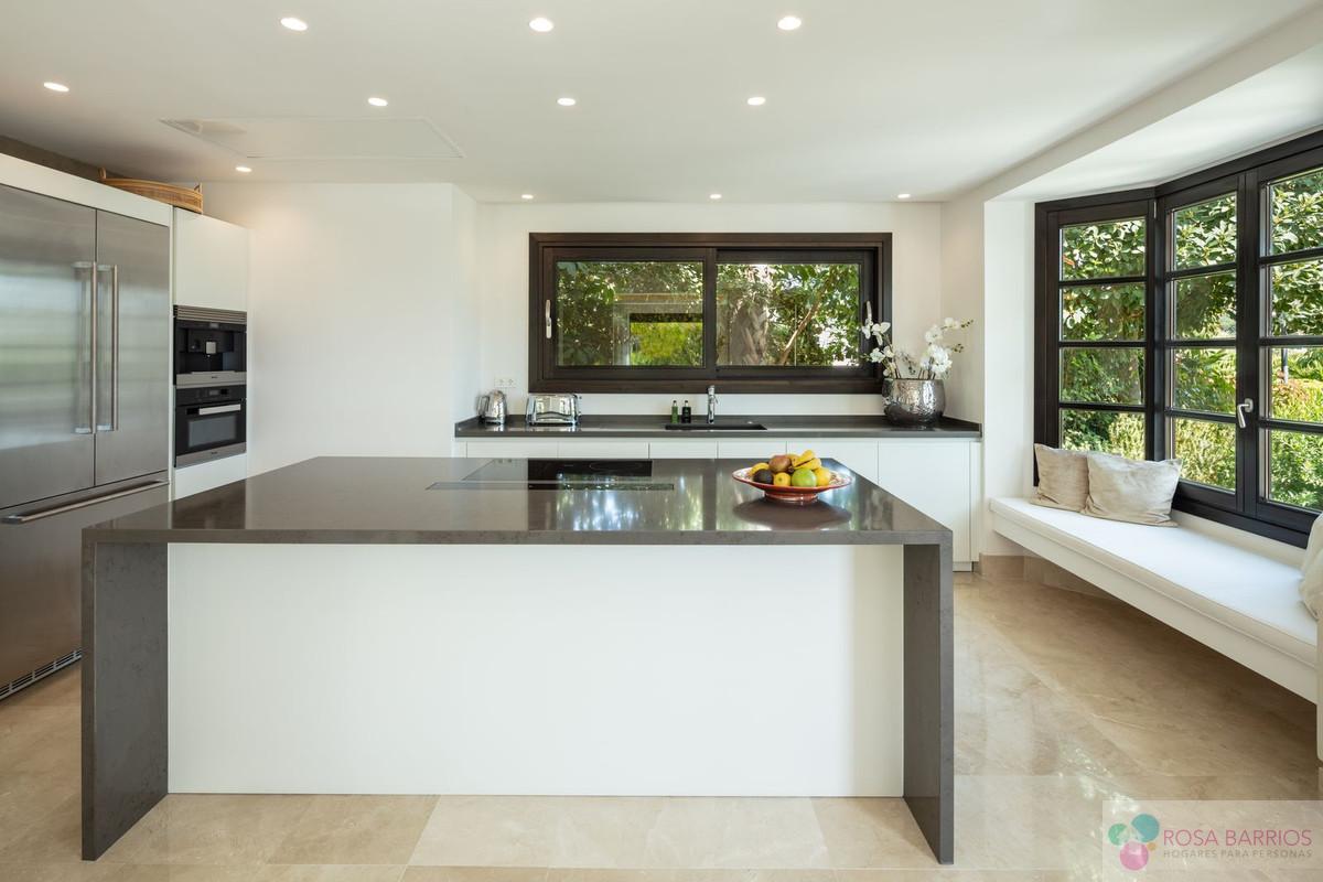 Venta de villa en Nueva Andalucía