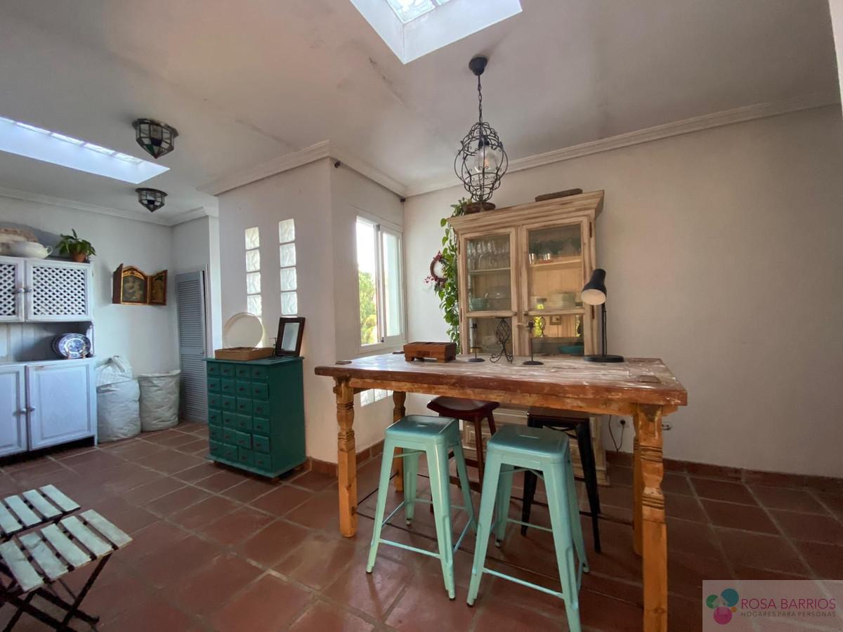 Zu verkaufen von villa in
 Estepona