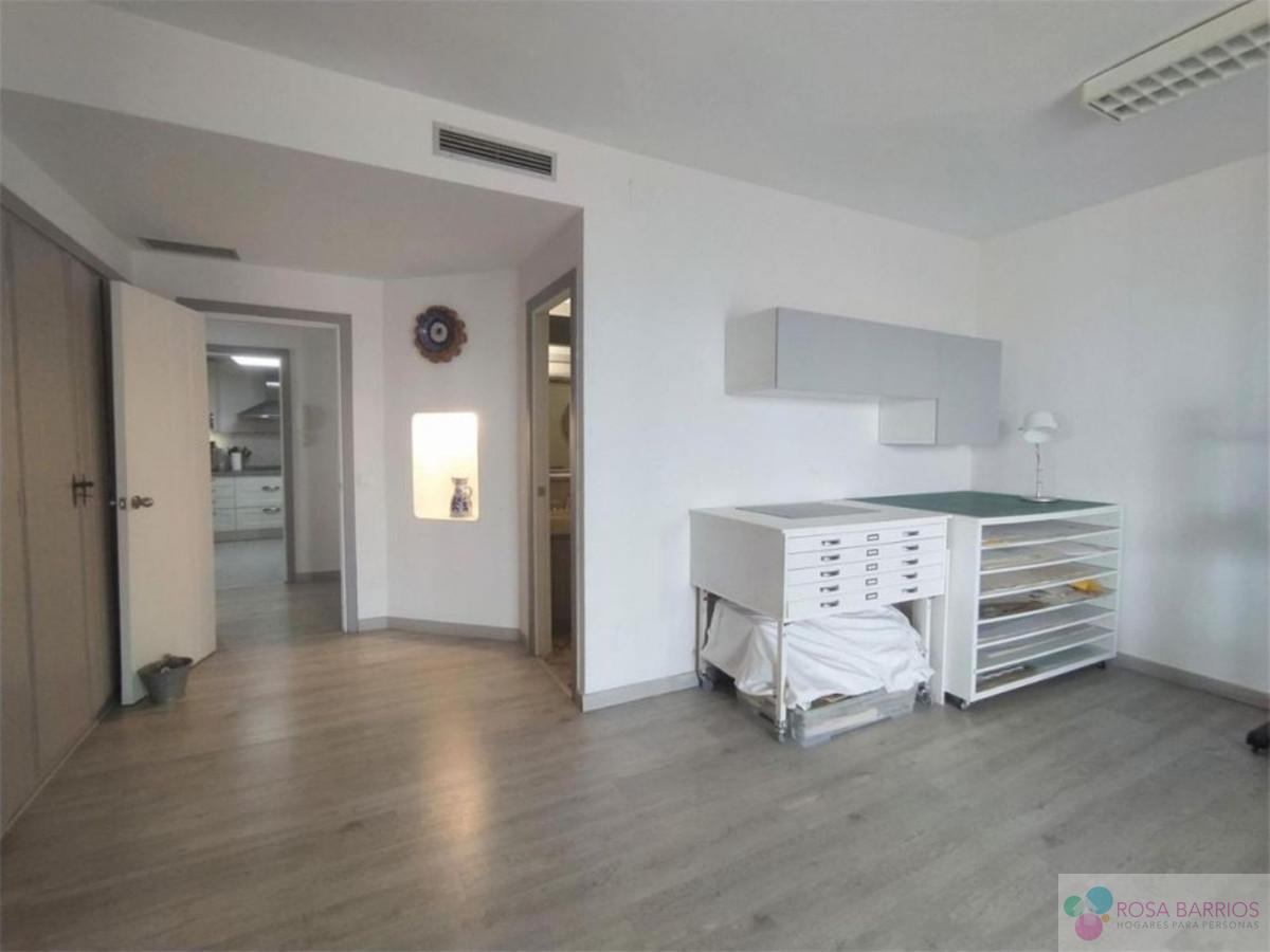 For sale of apartment in Puerto Banús