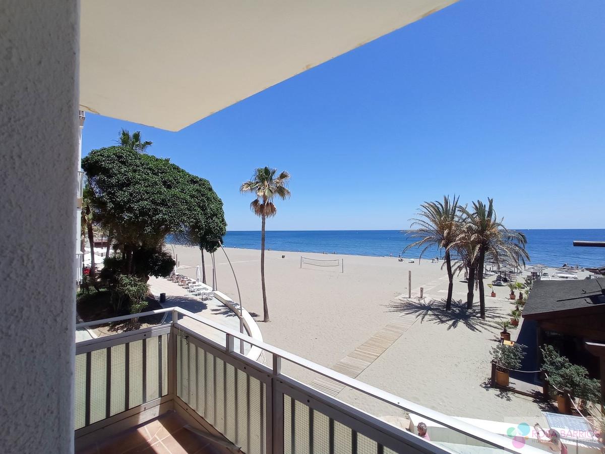 For sale of apartment in Estepona