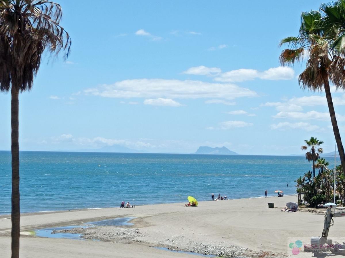 For sale of apartment in Estepona