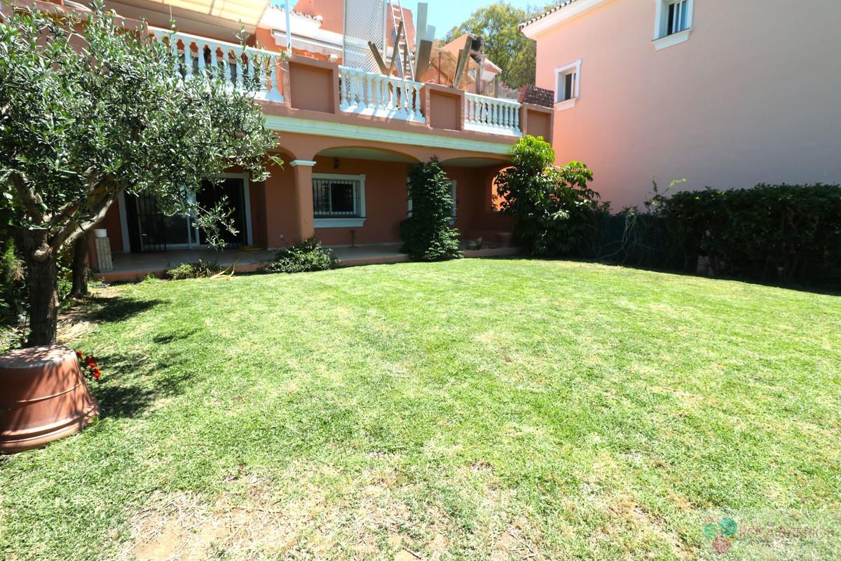Zu verkaufen von appartement in
 Estepona