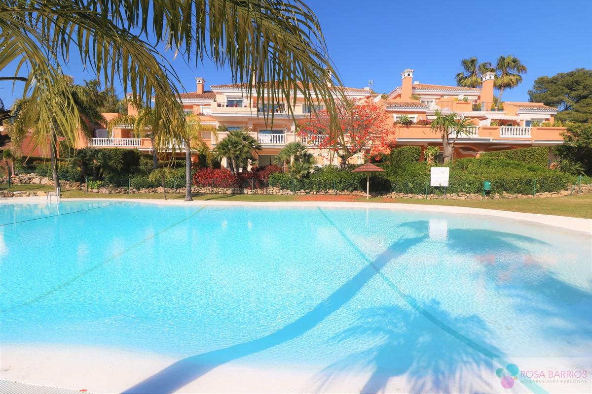 Zu verkaufen von penthouse in
 Estepona
