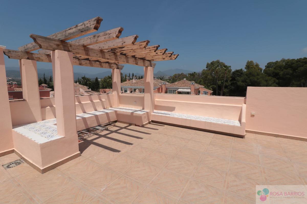 Zu verkaufen von penthouse in
 Estepona