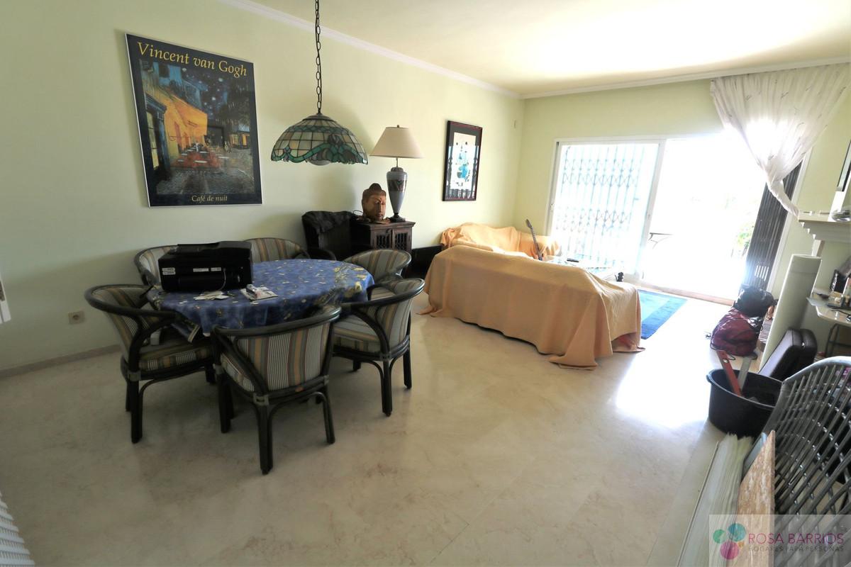 Zu verkaufen von penthouse in
 Estepona