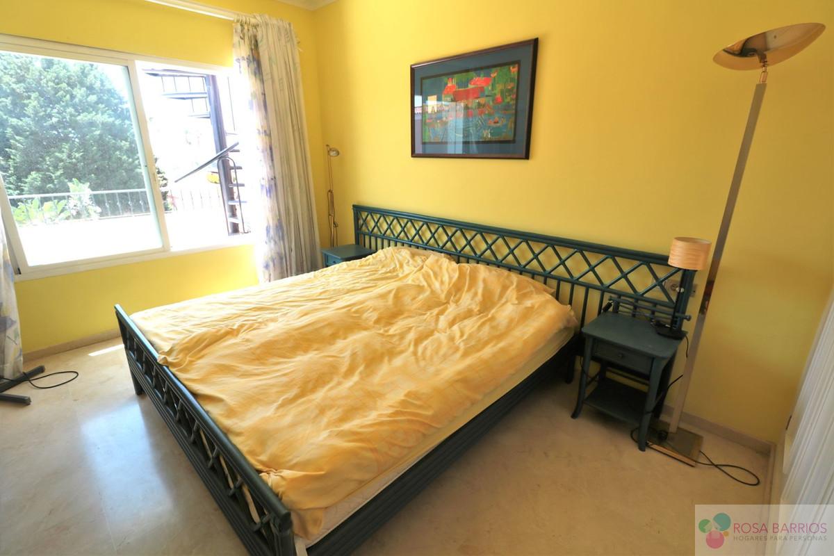 Zu verkaufen von penthouse in
 Estepona