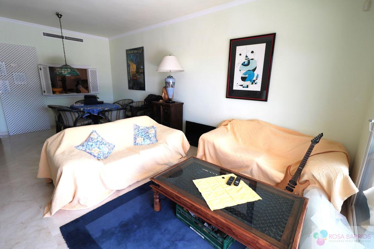 Zu verkaufen von penthouse in
 Estepona