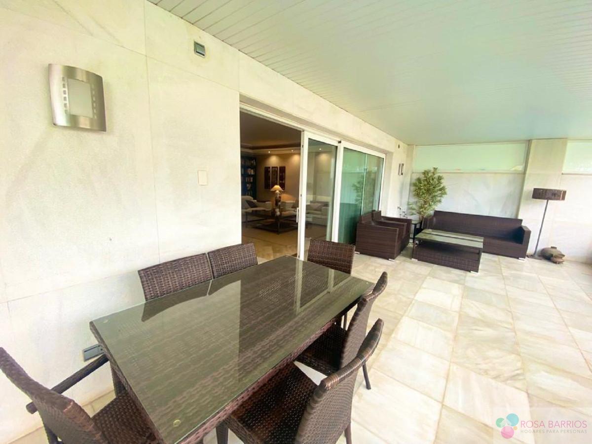 Venta de apartamento en Puerto Banús