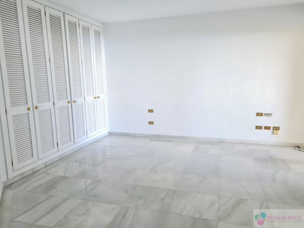 For sale of apartment in Marbella