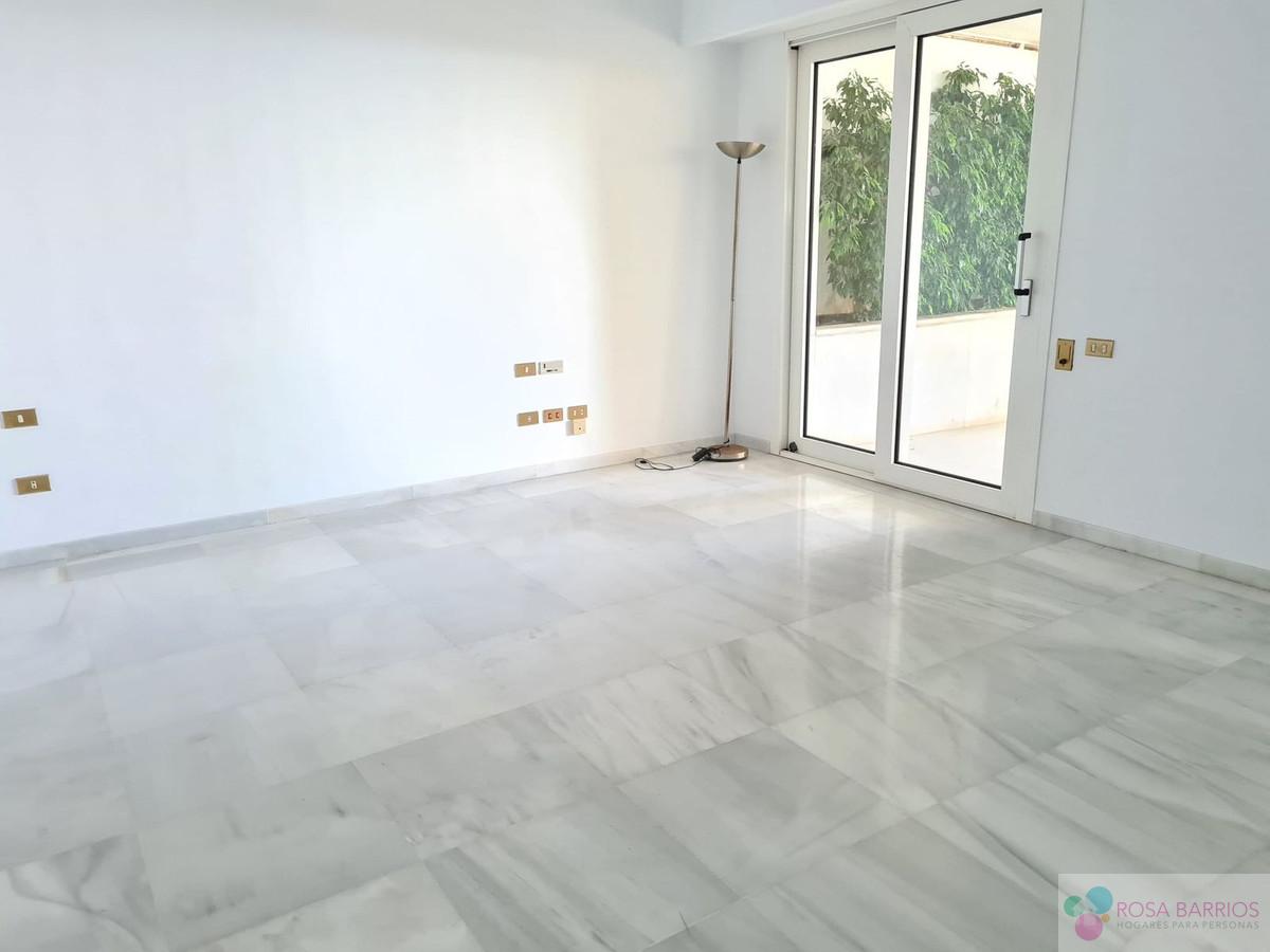For sale of apartment in Marbella