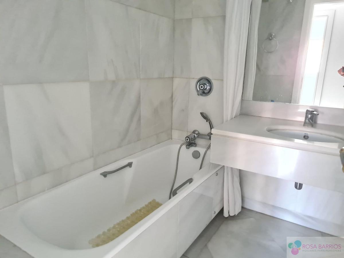 For sale of apartment in Marbella