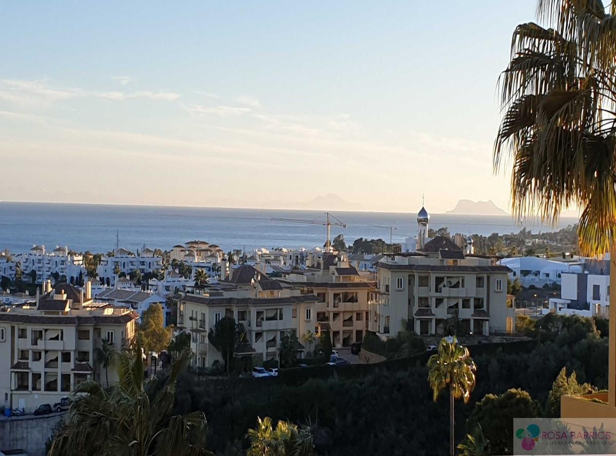 For sale of apartment in Estepona