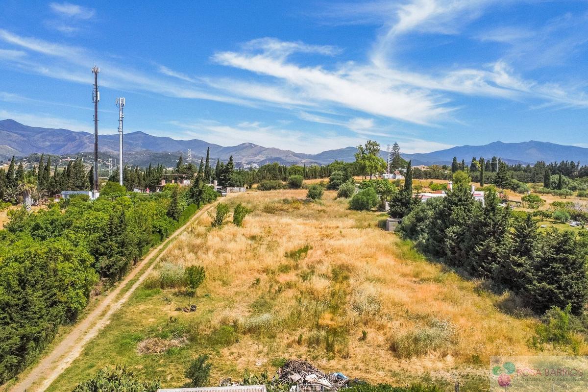 For sale of land in Estepona