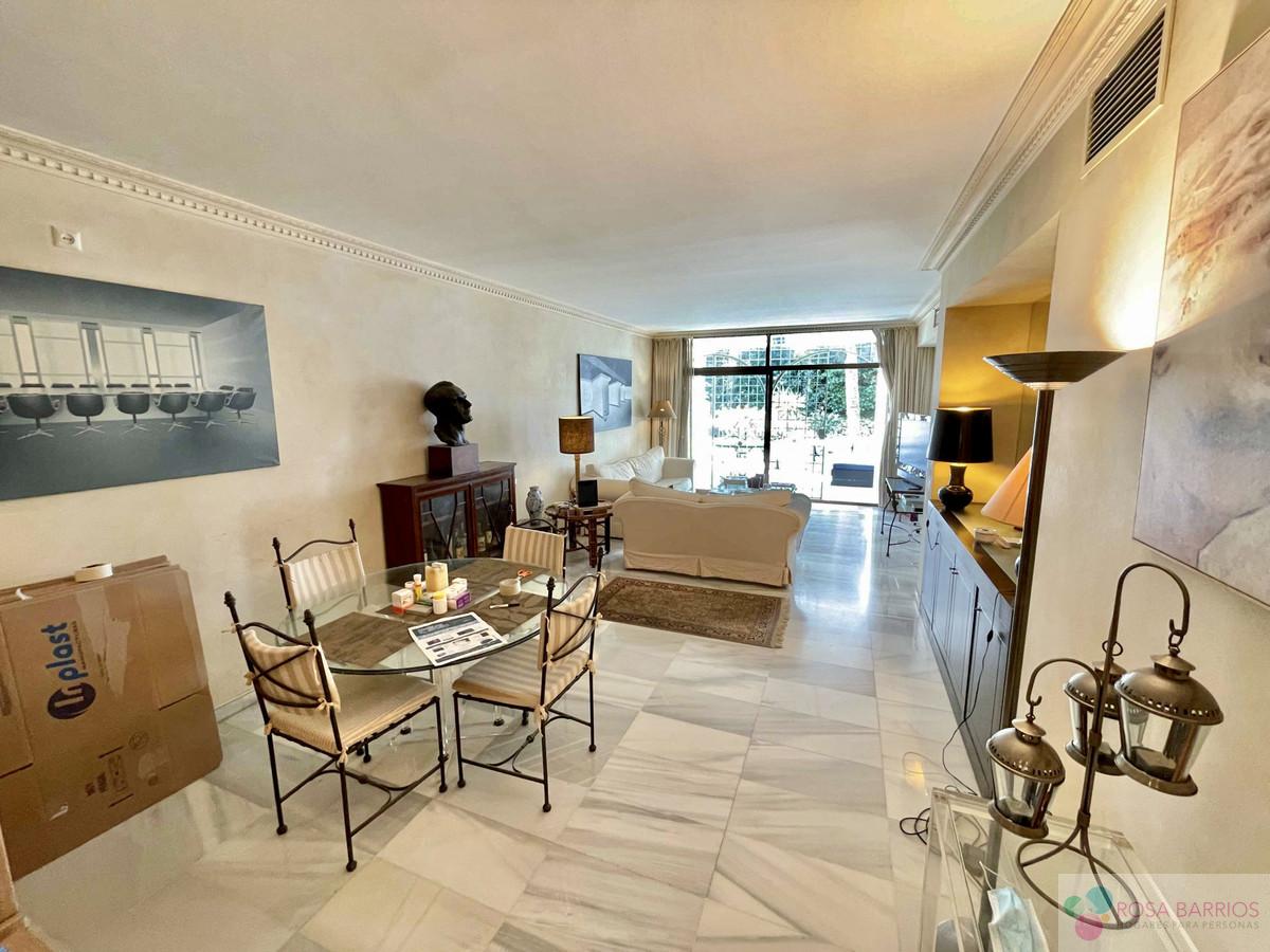 Venta de apartamento en Puerto Banús