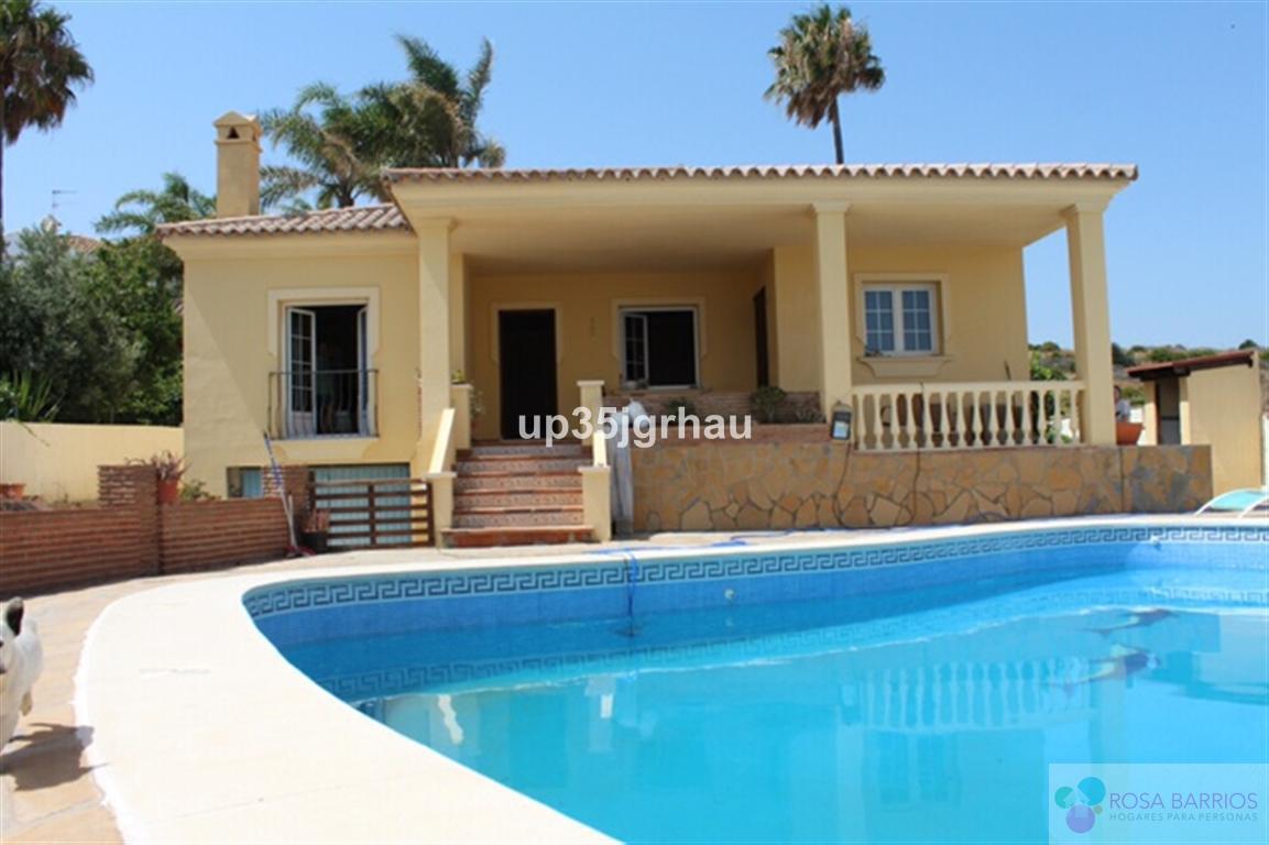 Venta de villa en Estepona