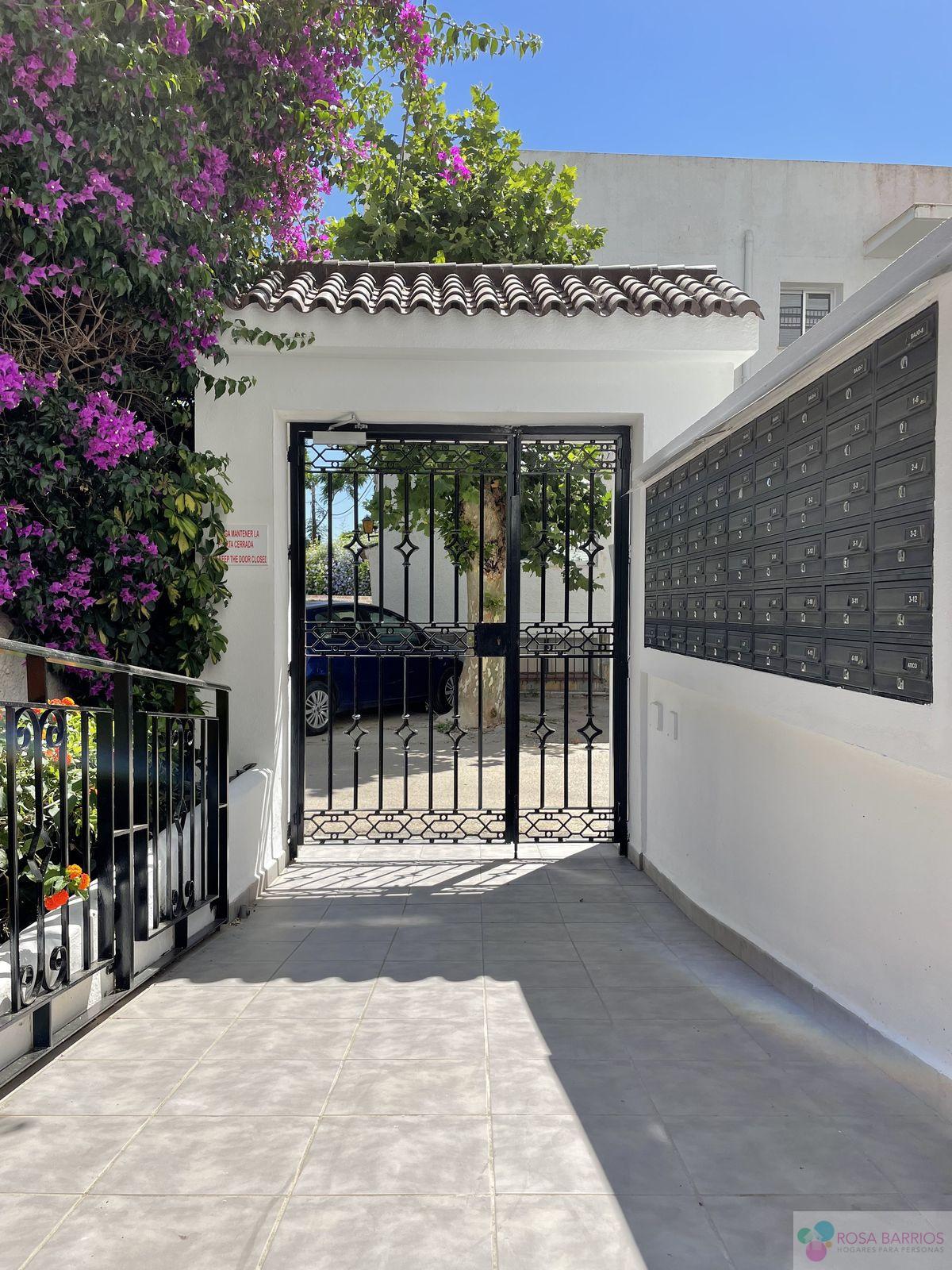 For sale of apartment in Puerto Banús