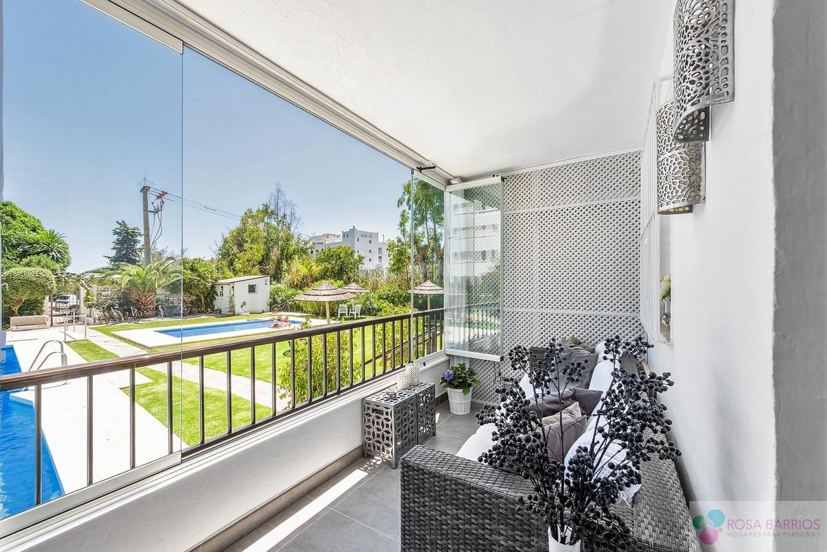 For sale of apartment in Puerto Banús