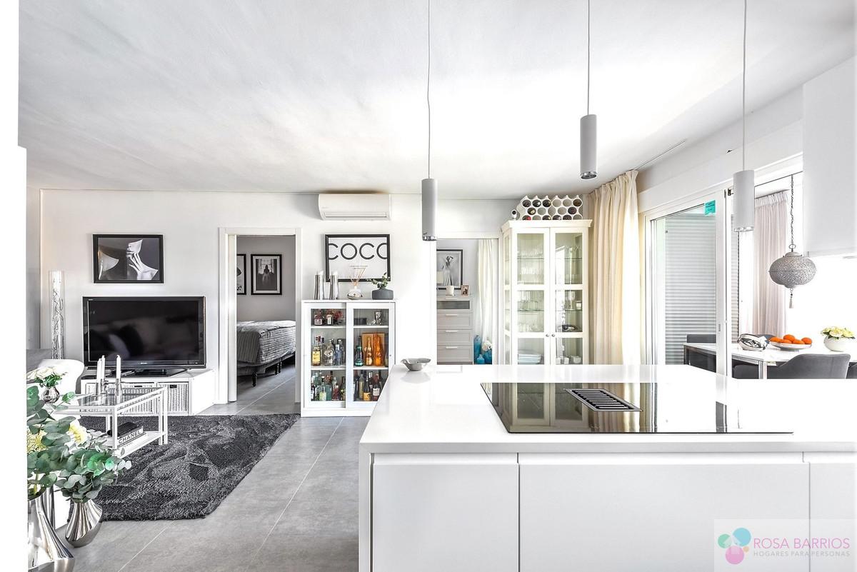 For sale of apartment in Puerto Banús