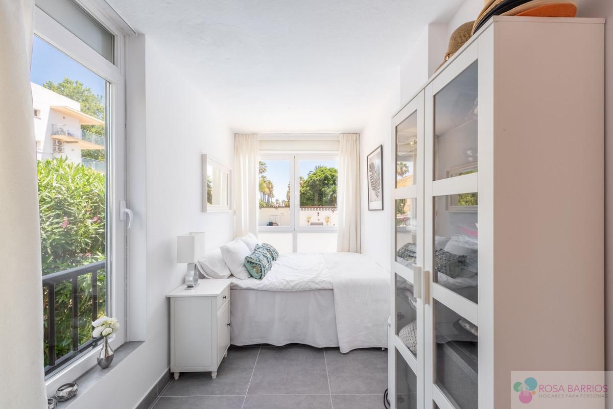 For sale of apartment in Puerto Banús