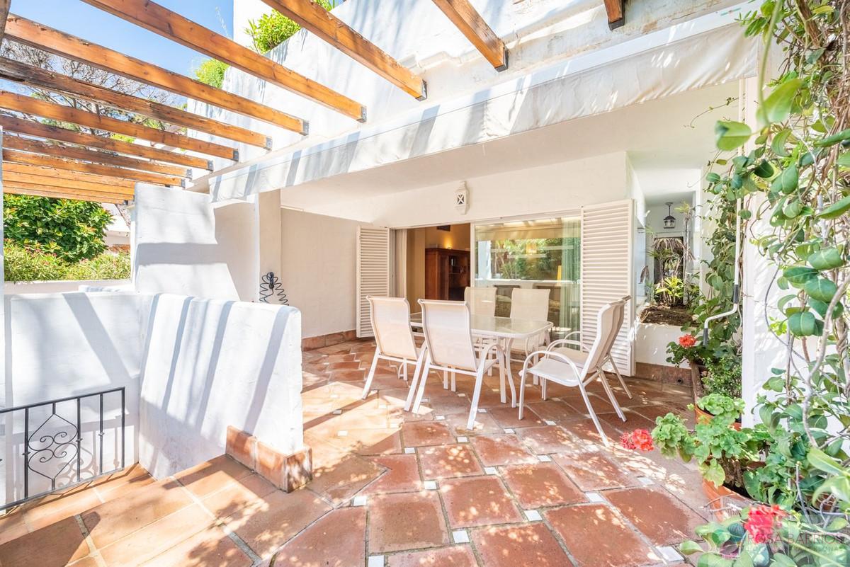 For sale of apartment in Puerto Banús