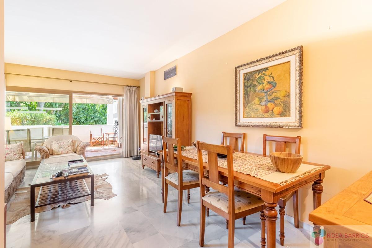 For sale of apartment in Puerto Banús