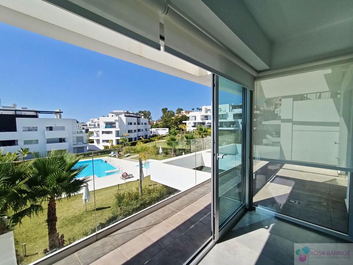 For sale of penthouse in Estepona