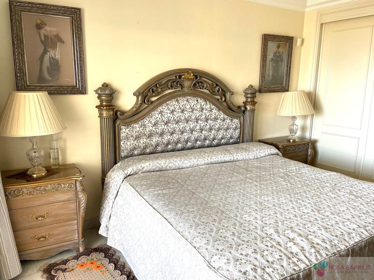 For sale of apartment in Puerto Banús