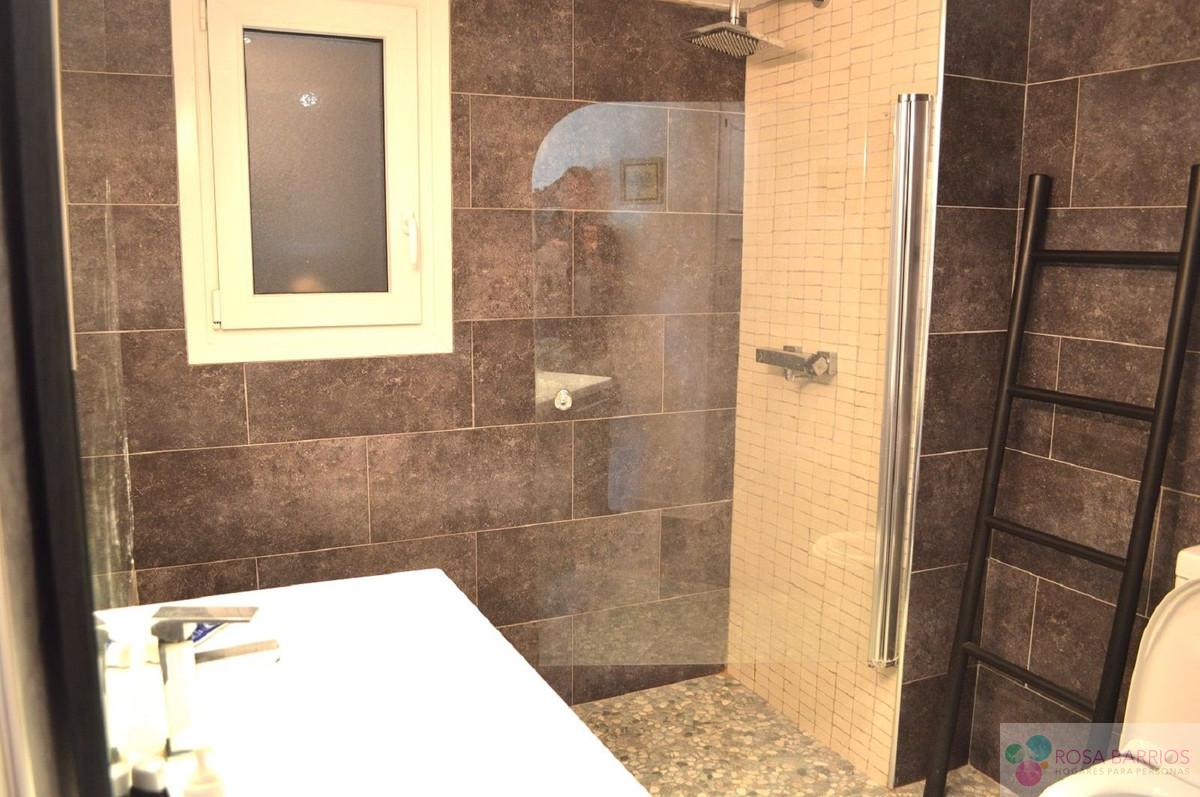 For sale of apartment in Nueva Andalucía