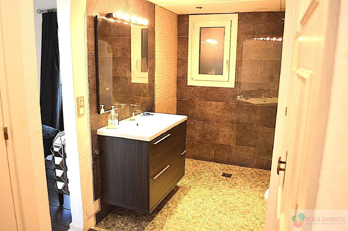 For sale of apartment in Nueva Andalucía