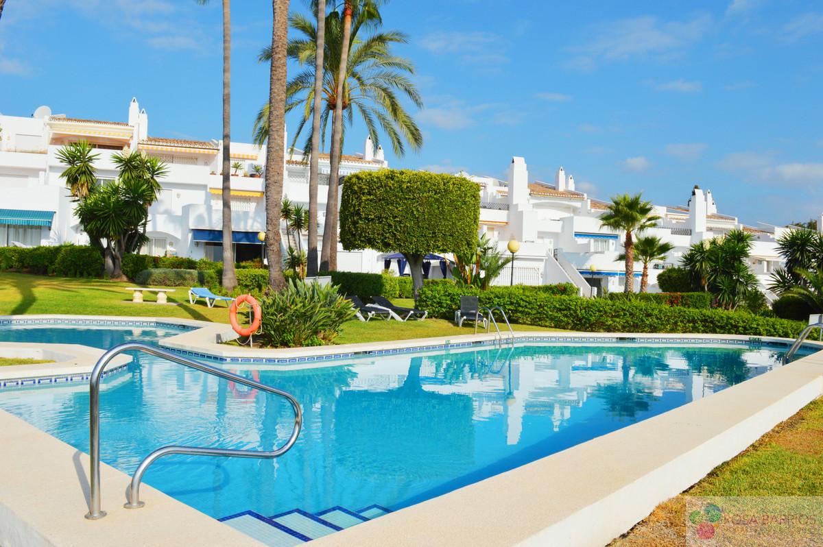 For sale of apartment in Estepona