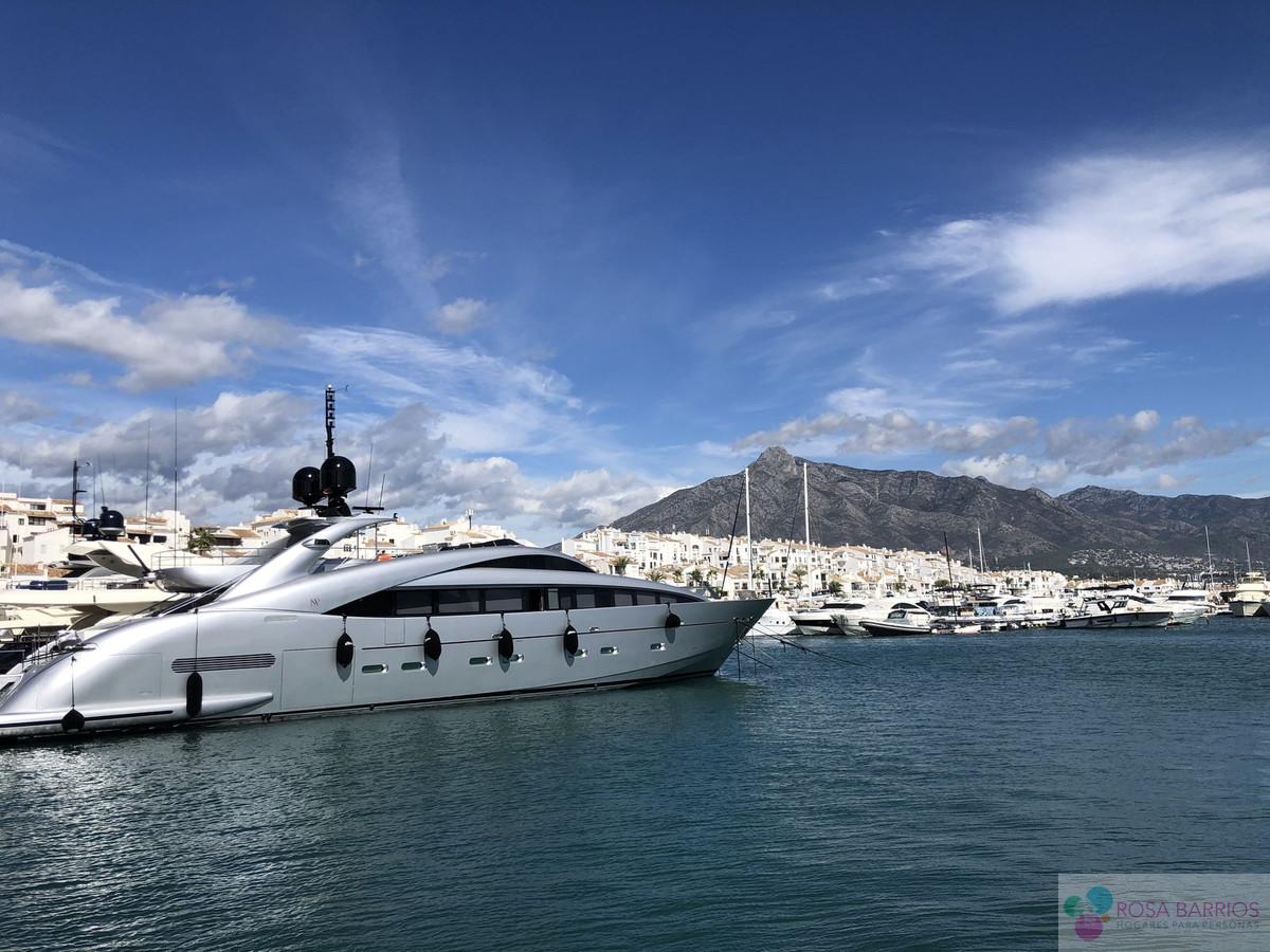 Zu verkaufen von appartement in
 Puerto Banús
