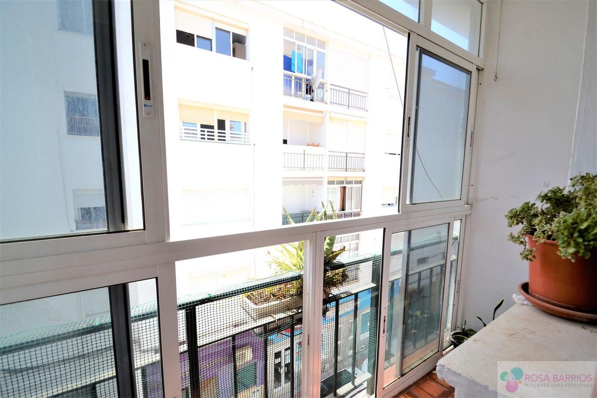 For sale of penthouse in Estepona