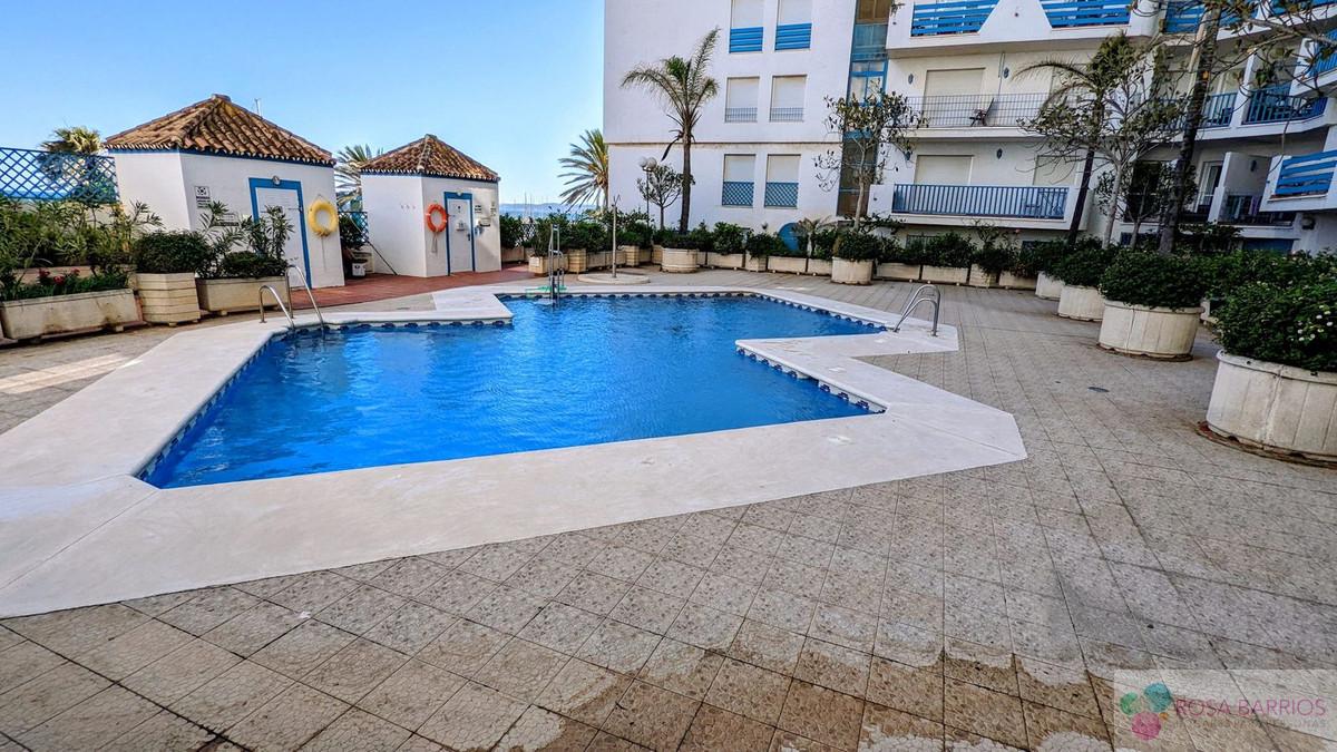 For sale of apartment in Estepona