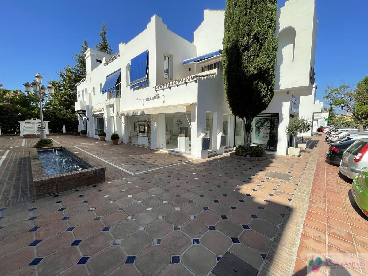 For sale of commercial in Marbella