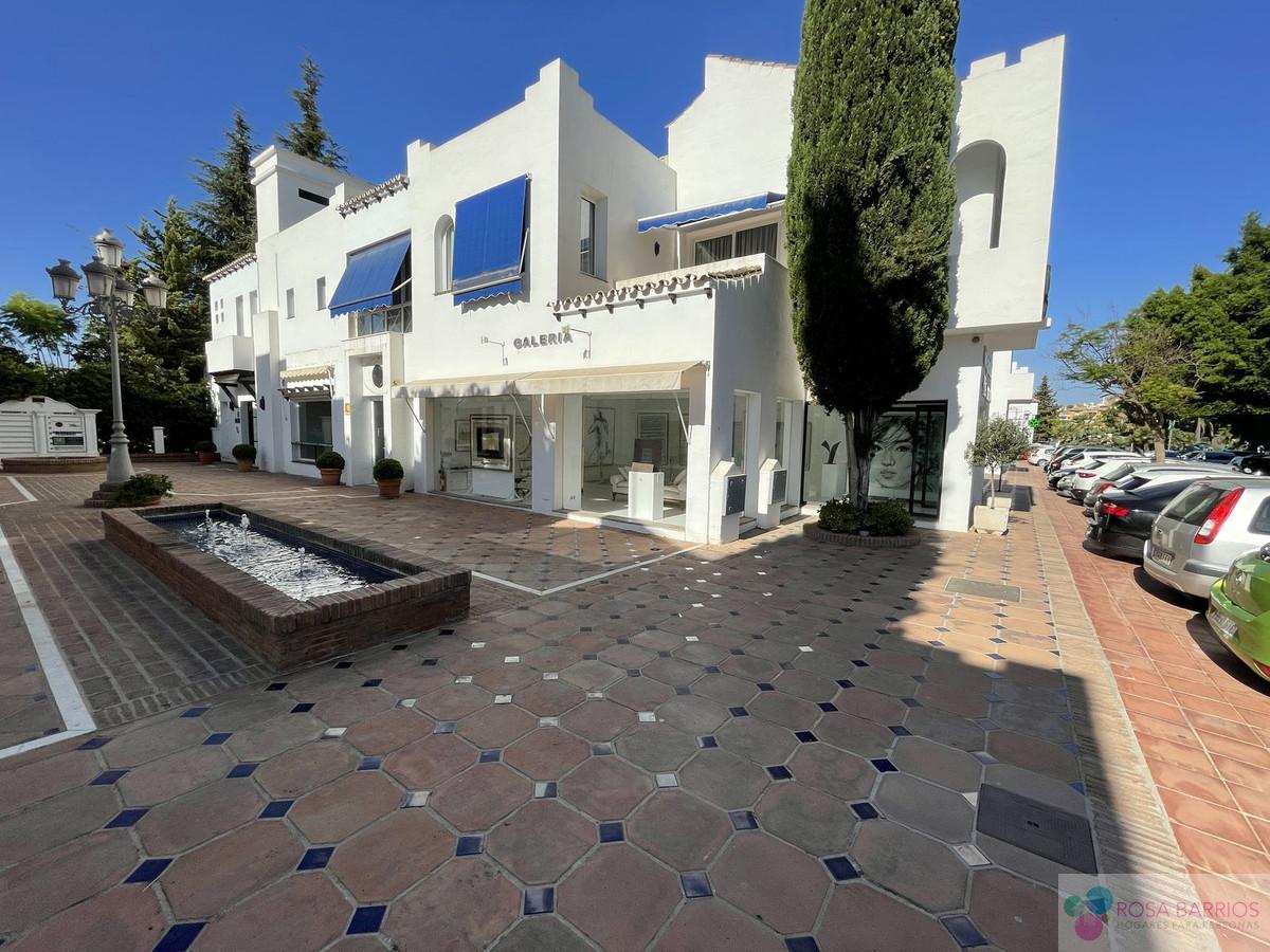 For sale of commercial in Marbella