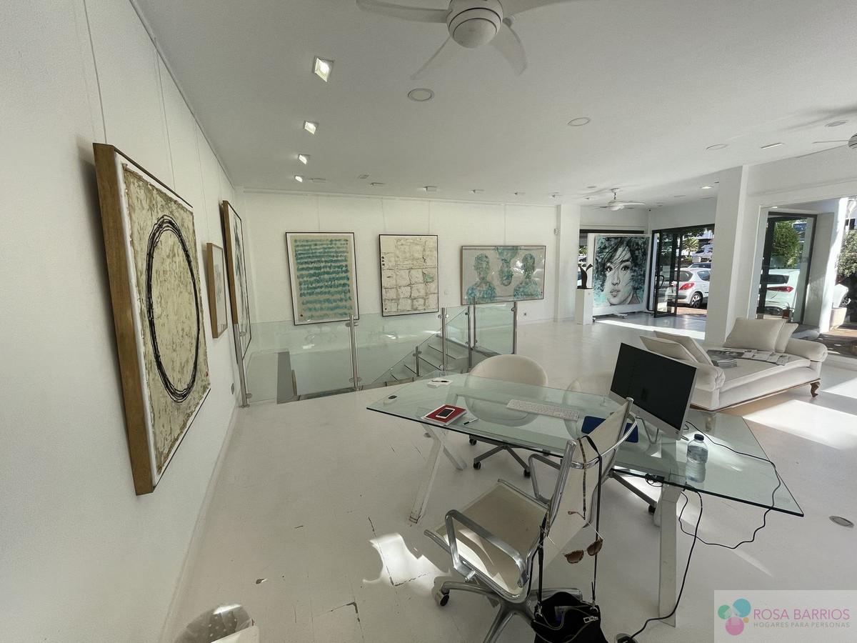 For sale of commercial in Marbella