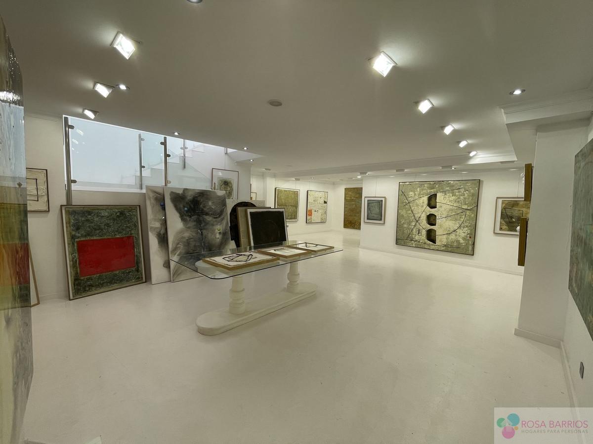 For sale of commercial in Marbella
