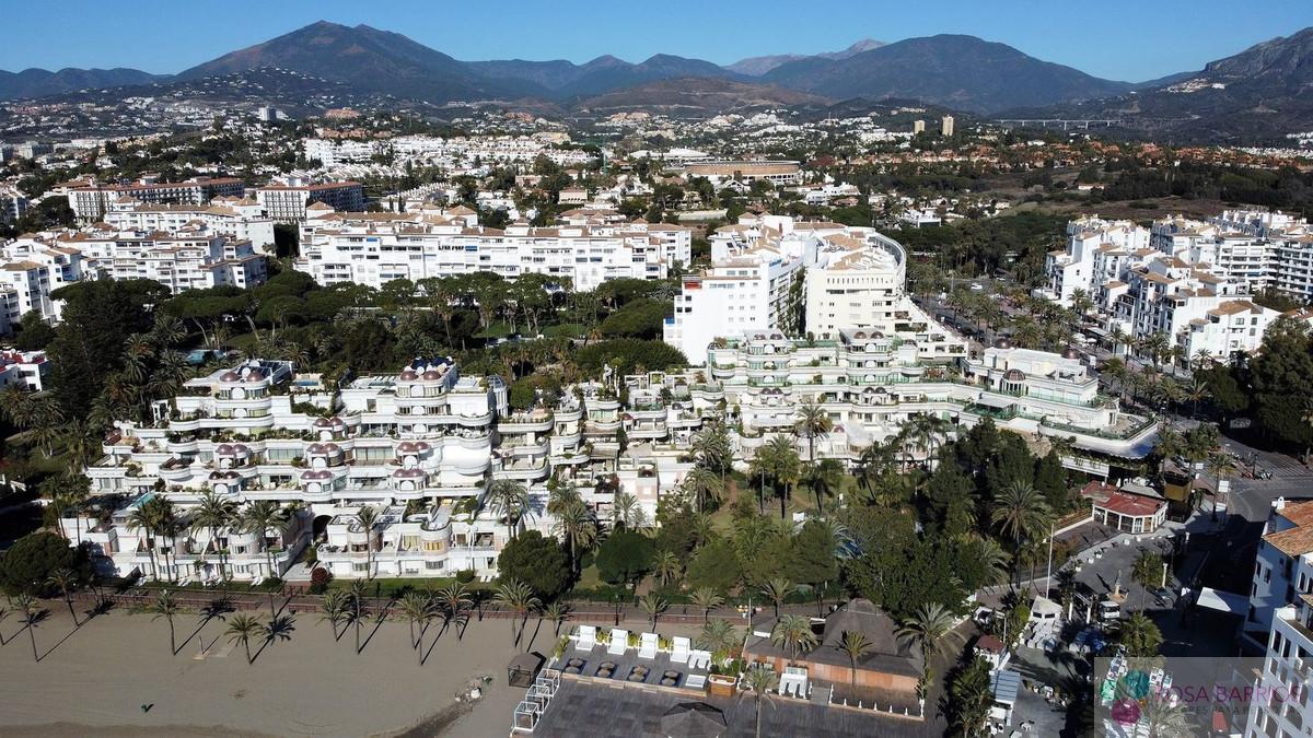 For sale of commercial in Puerto Banús