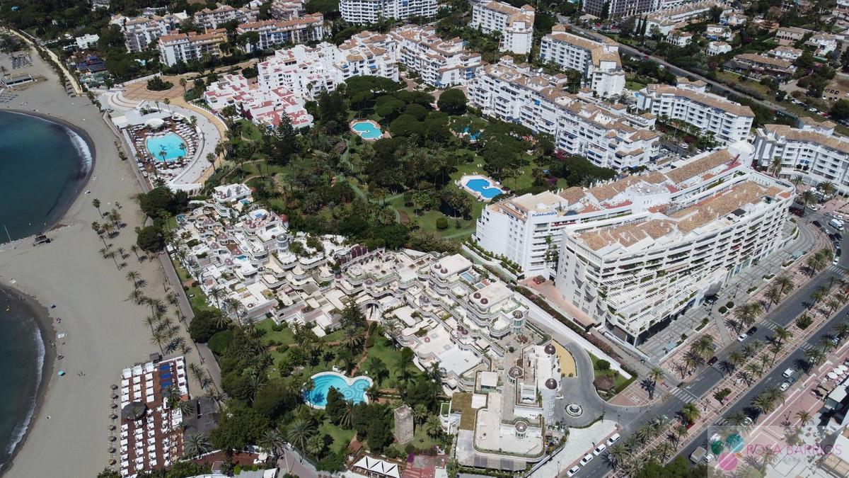 For sale of commercial in Puerto Banús