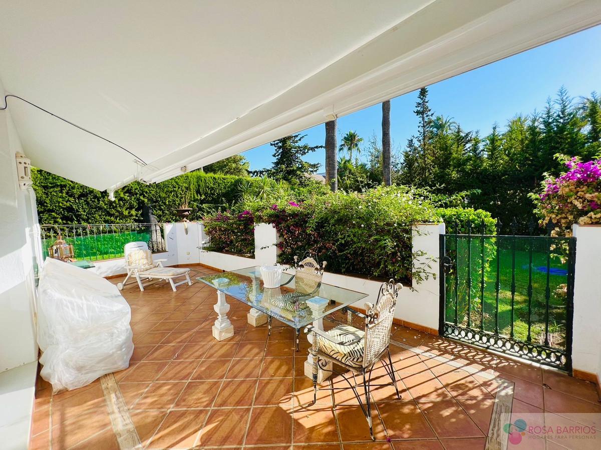 Zu verkaufen von villa in
 Nueva Andalucía