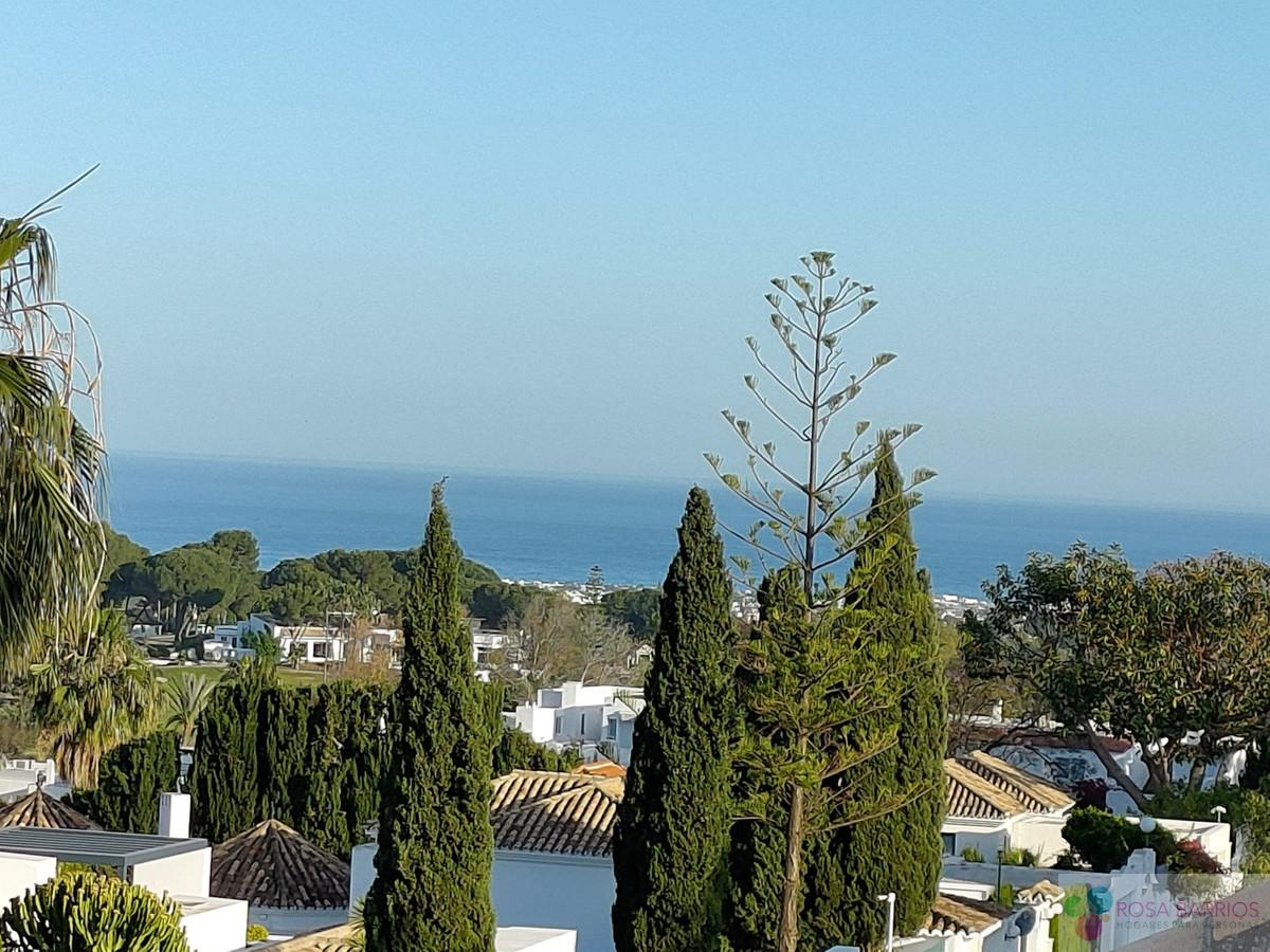 Venta de villa en Nueva Andalucía