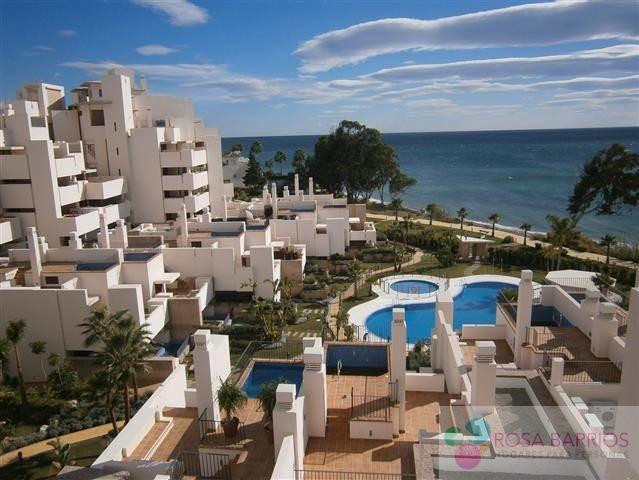 For sale of apartment in Estepona