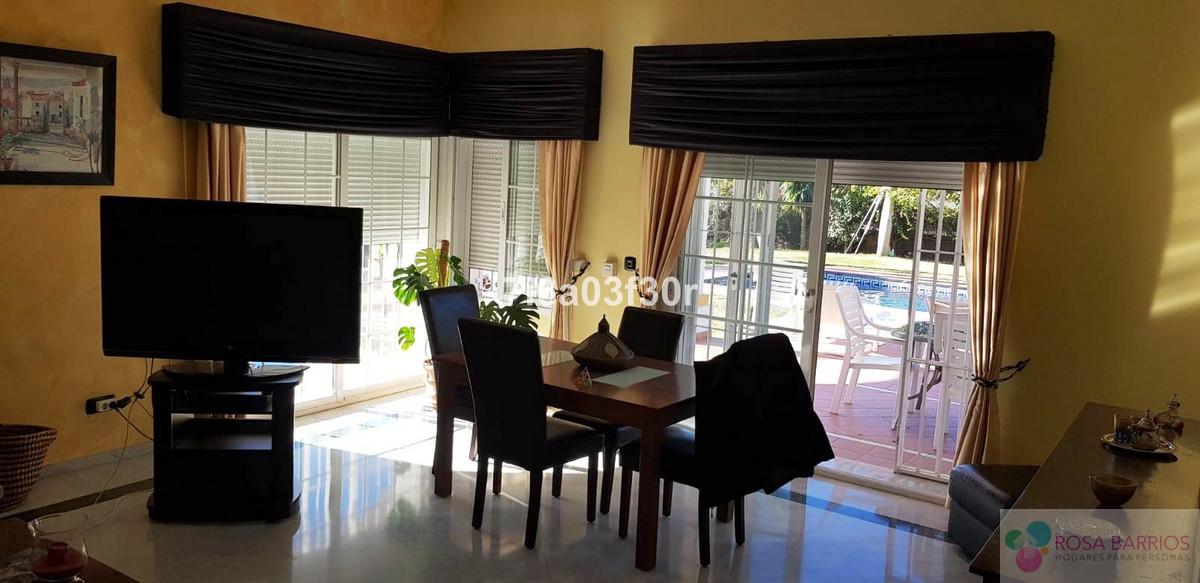 Zu verkaufen von villa in
 Estepona