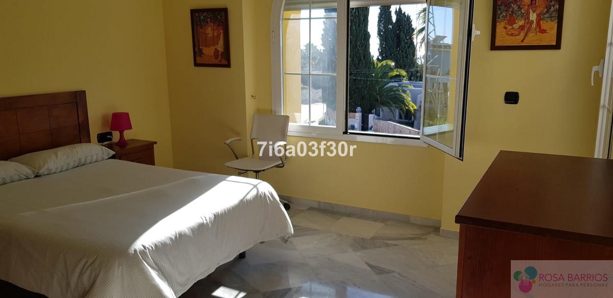 Zu verkaufen von villa in
 Estepona