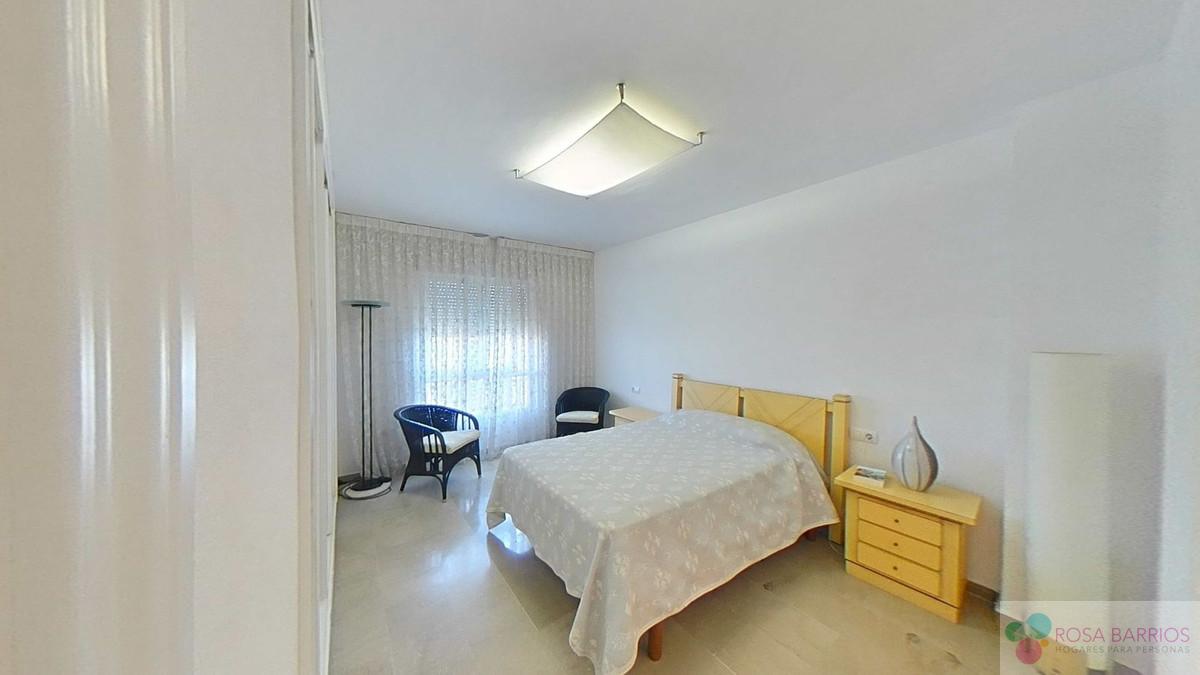 For sale of apartment in Estepona