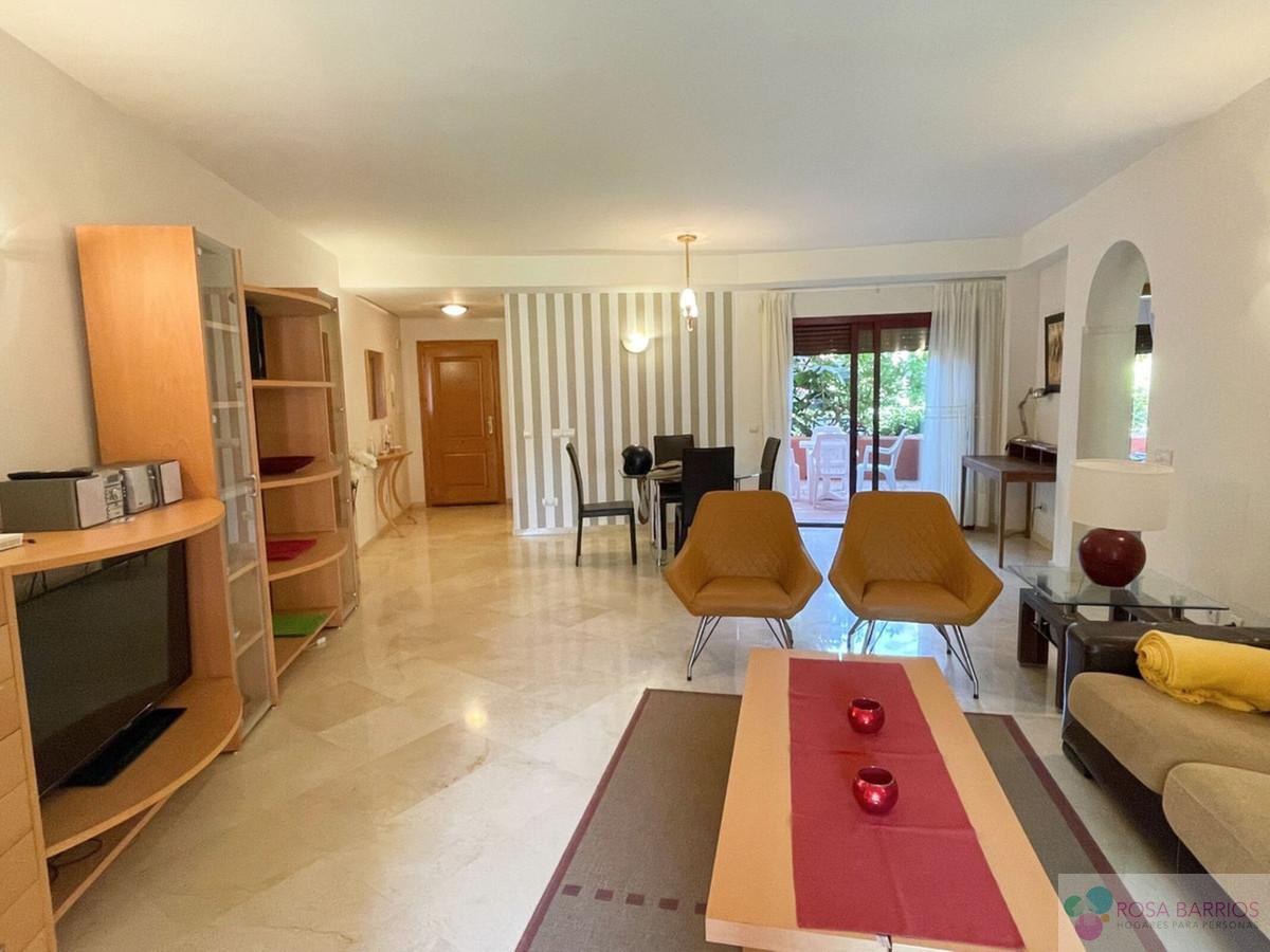 For sale of apartment in Marbella